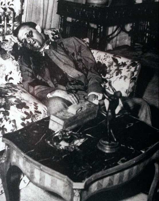 Bugsy Siegel death photo